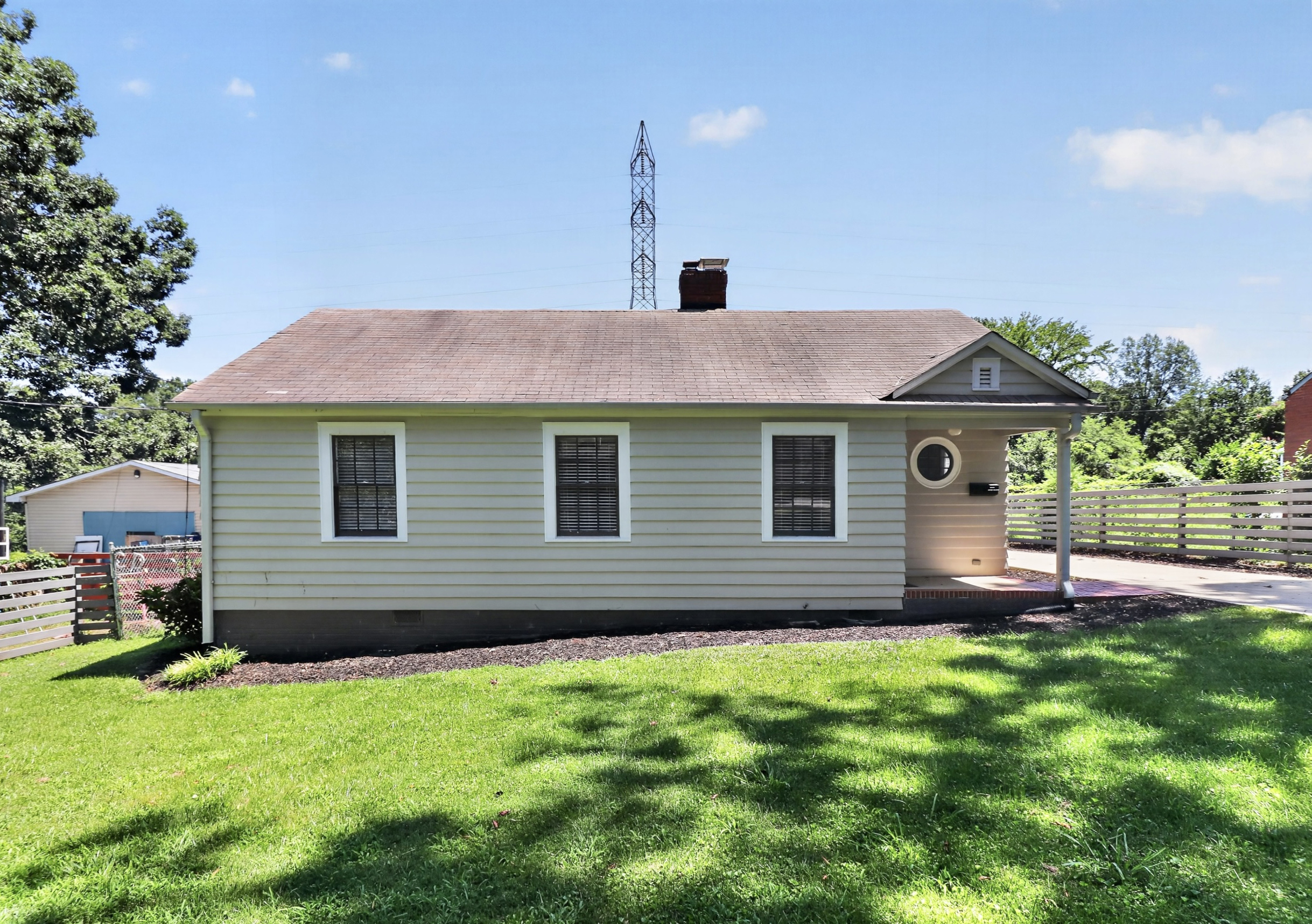 Property main image